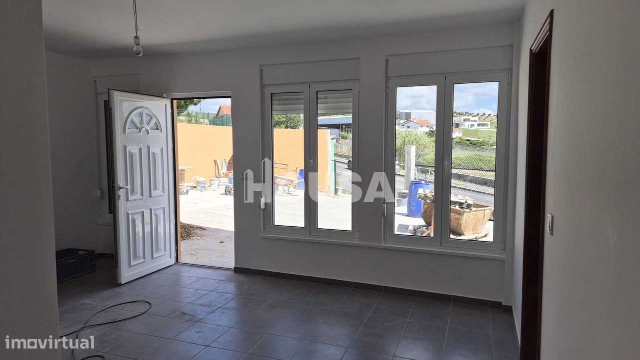 Moradia T3 Renovada | Azoia – Leiria-7