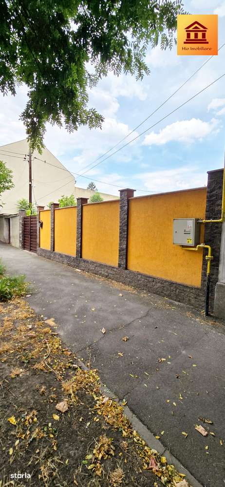 Casa Str Marasesti ( Singur in curte )-0