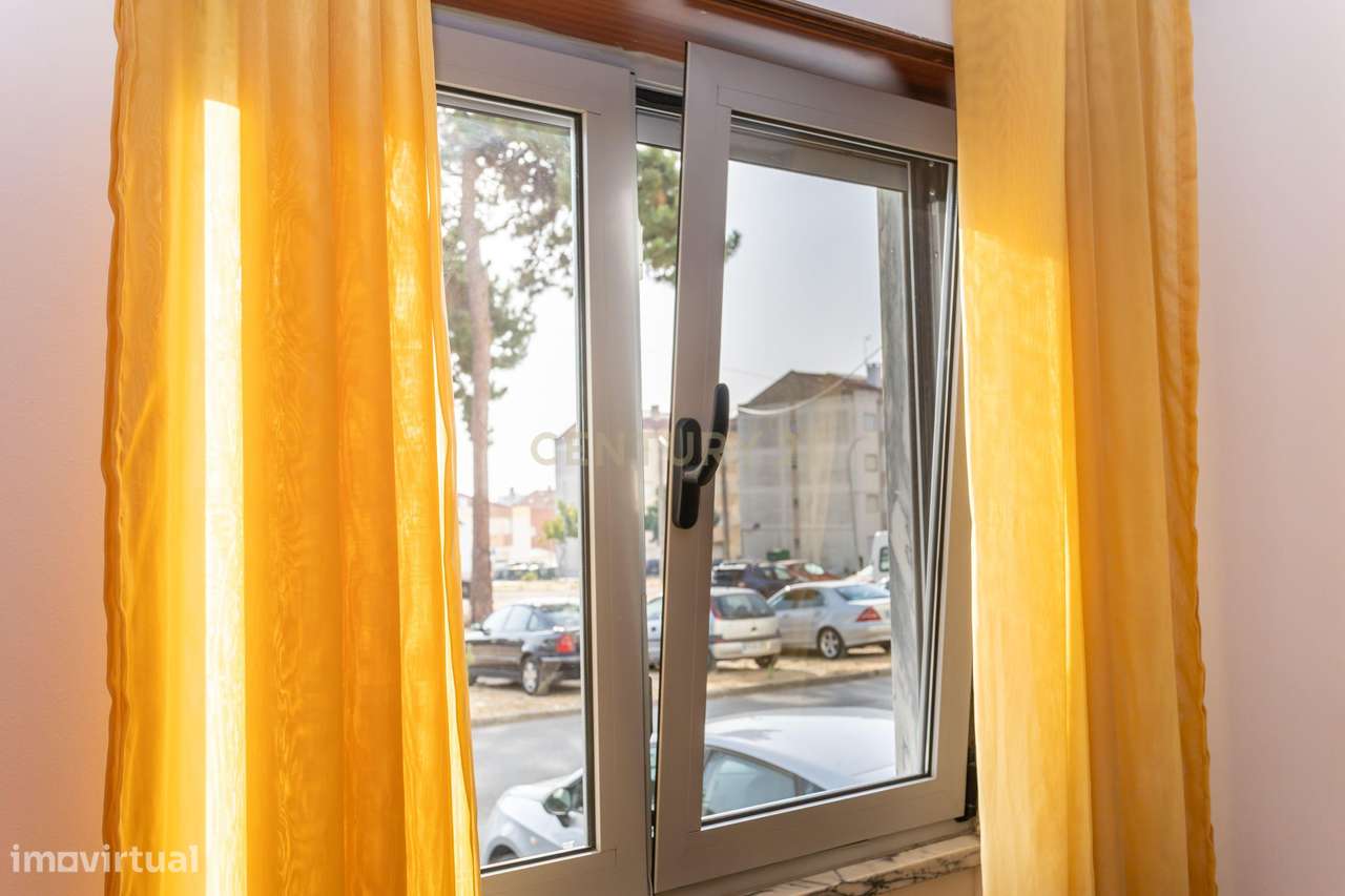 T2 R/C em zona central da Baixa da Banheira - Grande imagem: 4/20