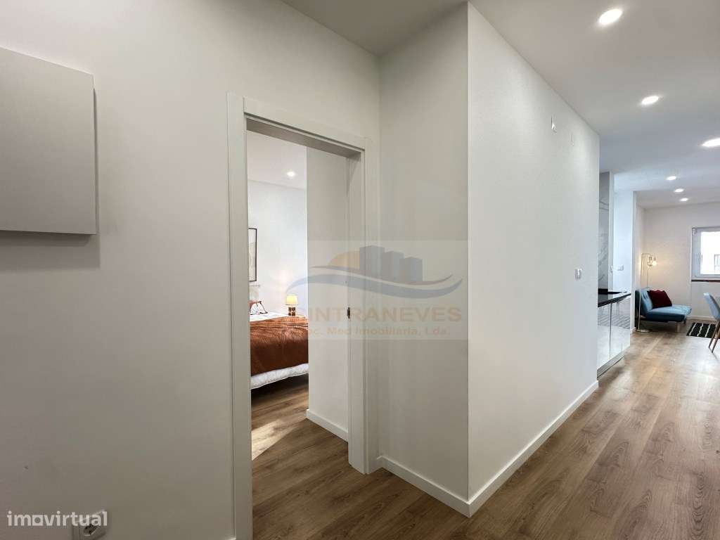 T3 Totalmente Remodelado em rua principal de Benfica - Grande imagem: 2/45