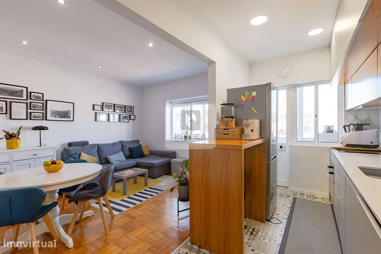 Apartamento T2 Renovado no Bonfim, Porto-2