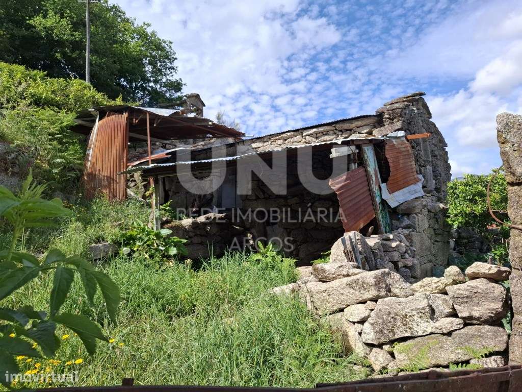 Moradia para recuperar em Carralcova-3