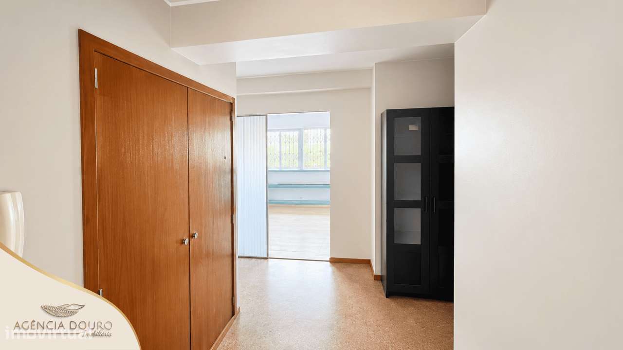 Apartamento T3 em Campanhã, Porto-1