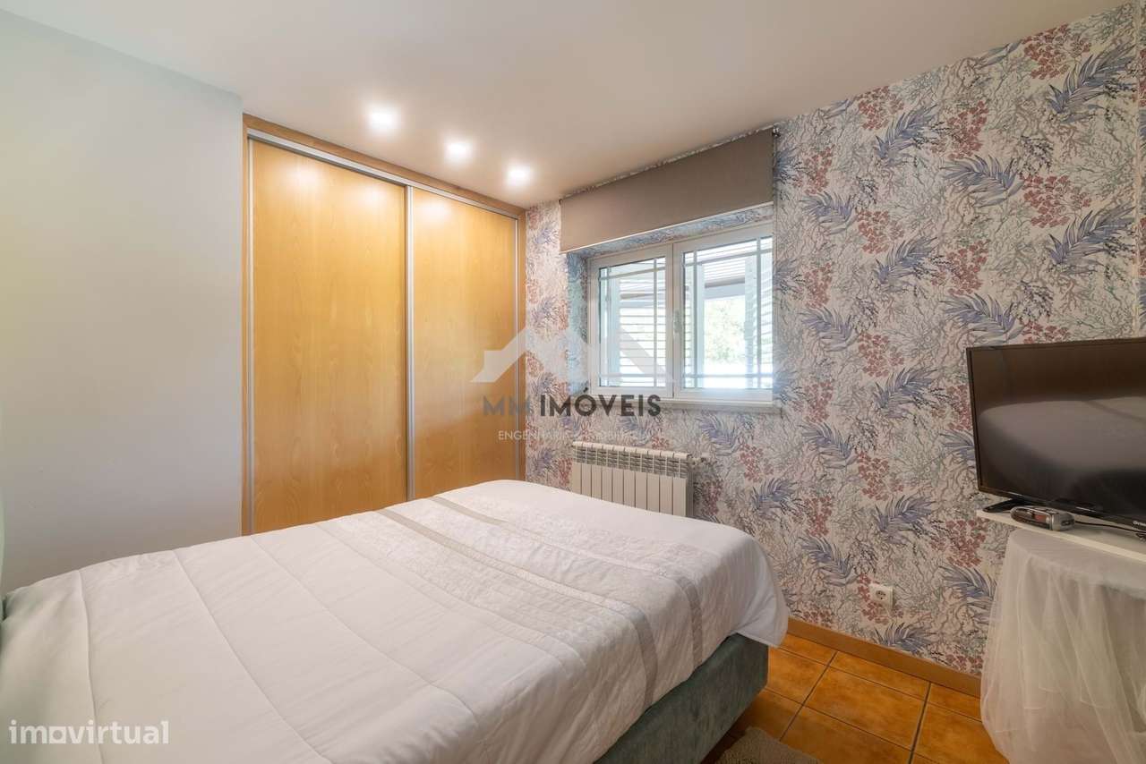 Moradia T4 | Piscina | Jardim | 4 frentes | Praia Fluvial-40