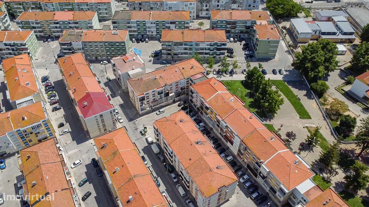 T2 Totalmente Remodelado - Baixa da Banheira-39