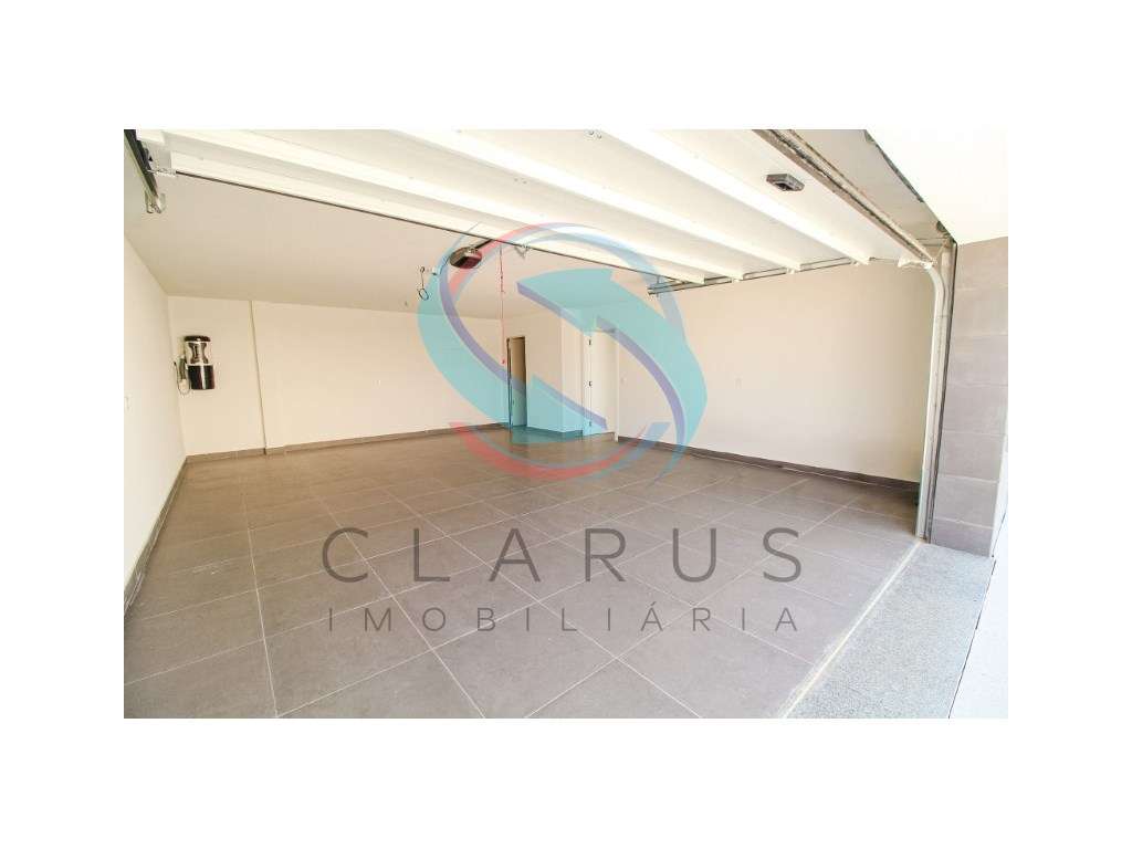 Moradia geminada em Vale de Milhaços-36