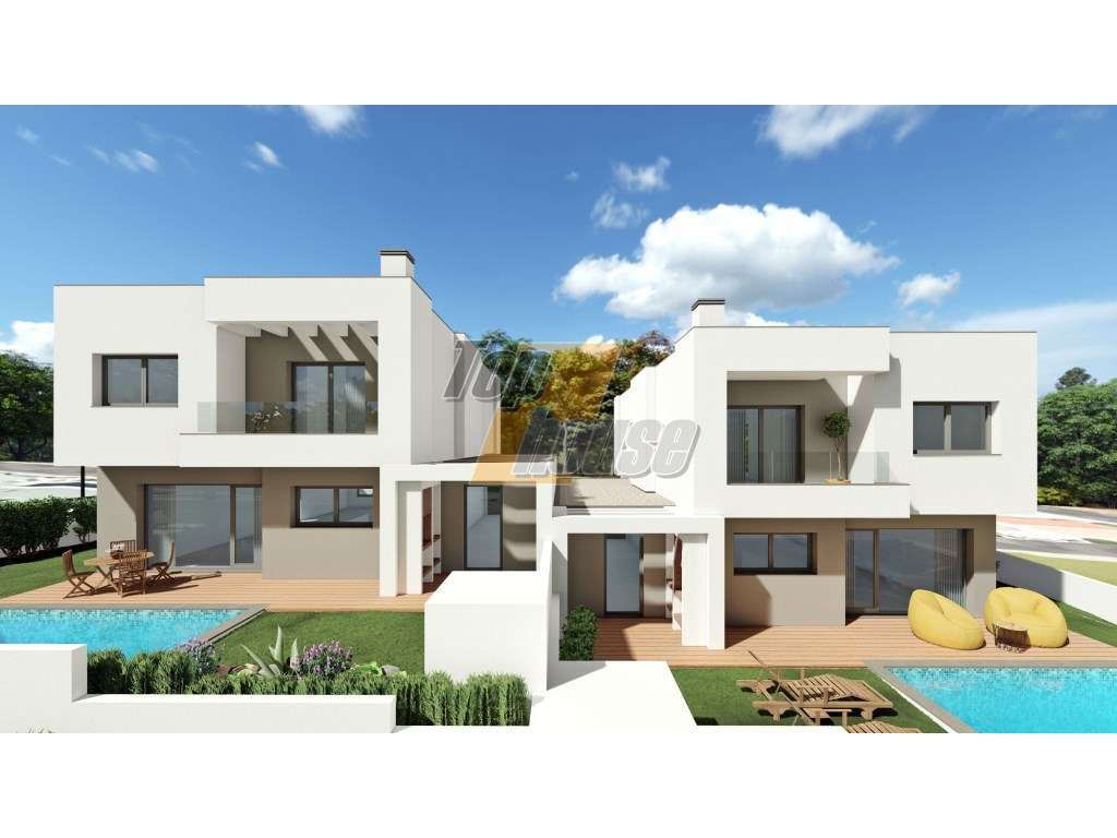 Moradia isolada V4 com piscina -Charneca de Caparica-5