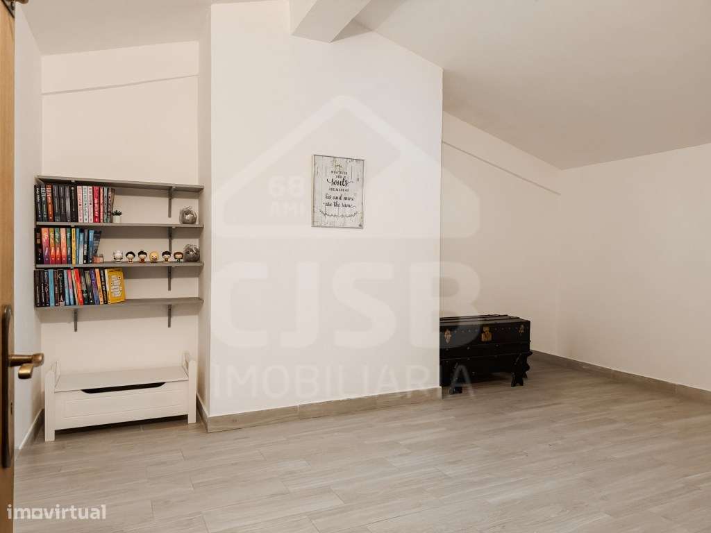 Apartamento T3 em Benavente - Excelente estado-23