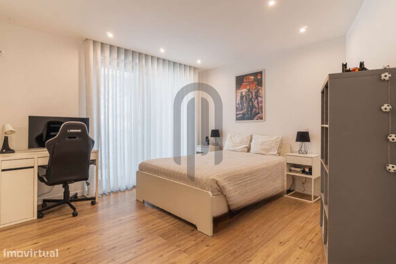 Moradia Térrea T4 independente na Maia-17