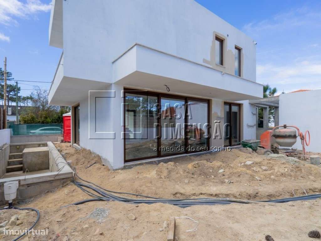 Moradia isolada de tipologia T3 na melhor zona da Aroeira, com Pisc...-24