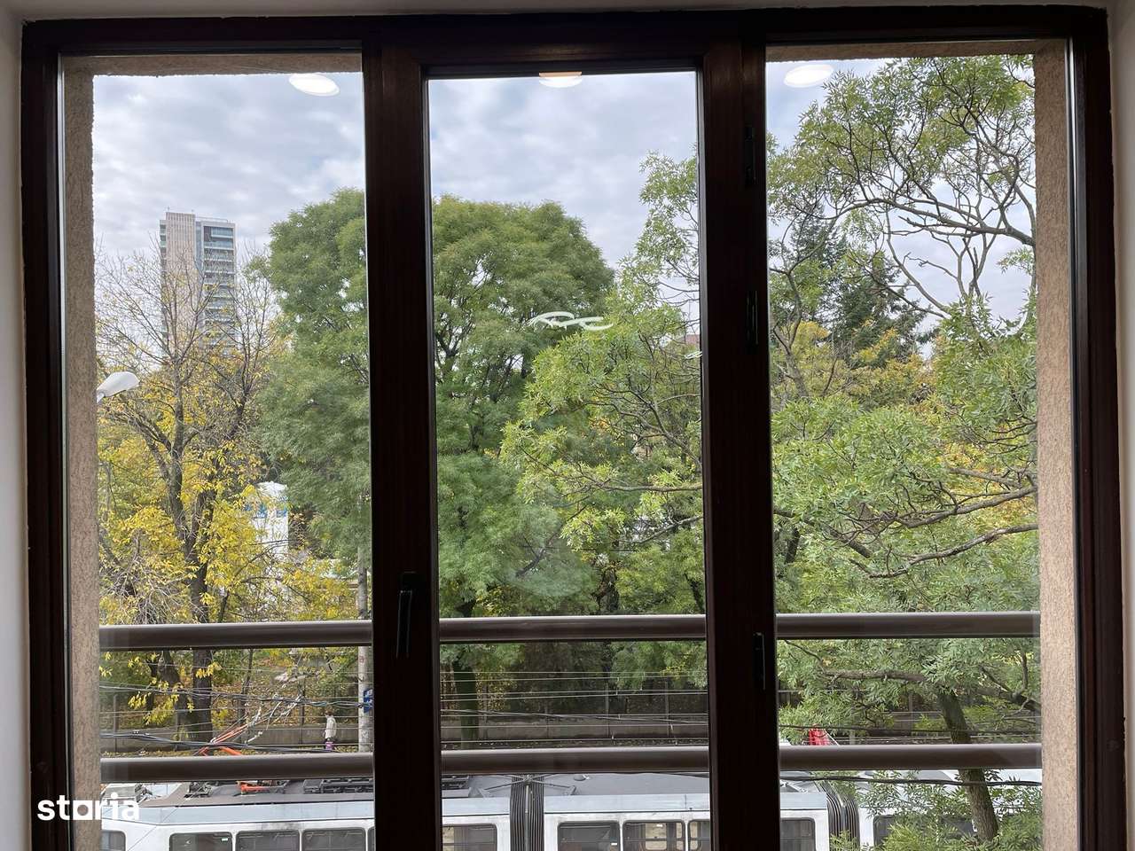 Apartament Renovat 4 Camere de Vanzare Parcare *Arcul de Triumf* - Imagine principală: 4/15