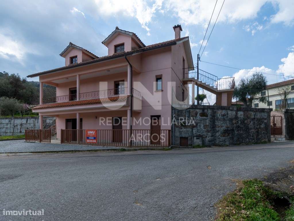 Moradia Bi-Familiar-5