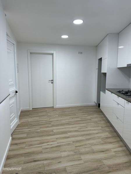 Arrendo casa T1 em Argoncilhe - Grande imagem: 4/8