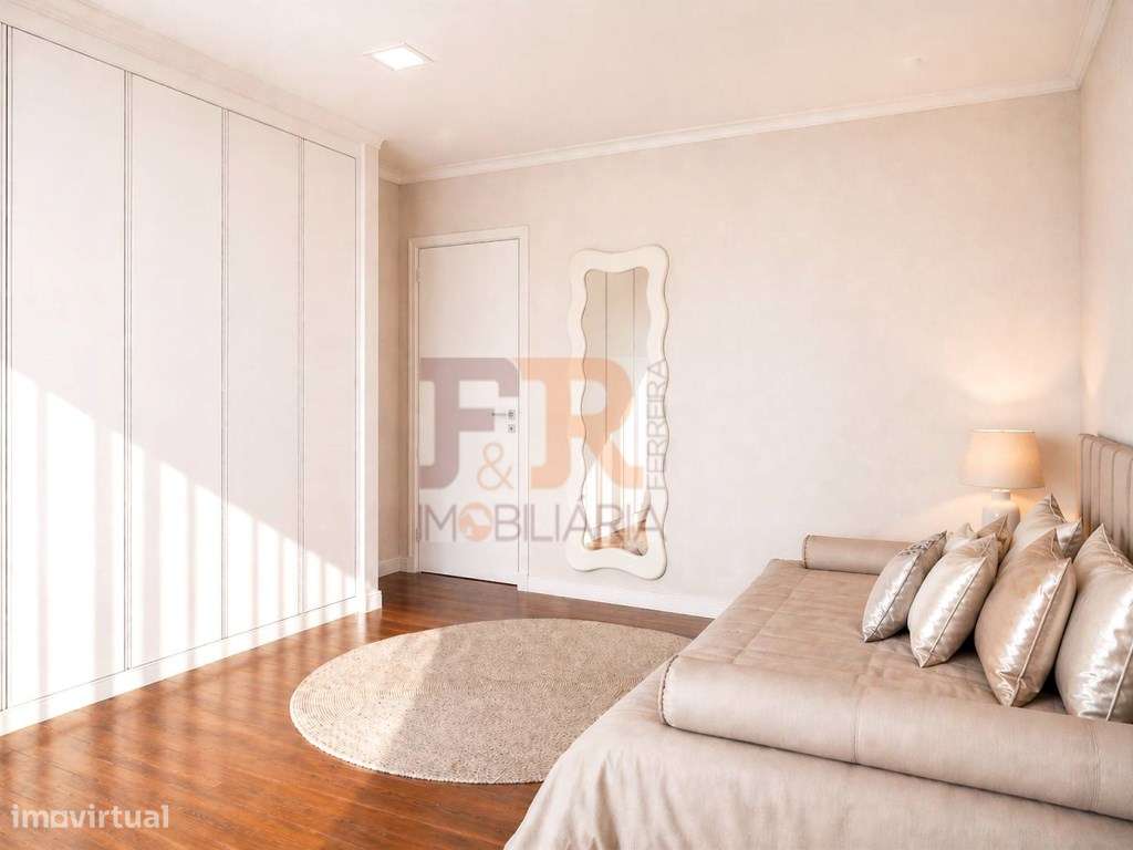 Moradia Geminada T4 com piscina Pinhal General Fernão-Ferro-16