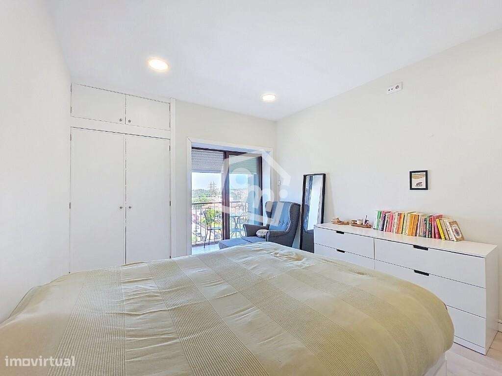 T2 Renovado com 100m2 de área útil no Centro de Matosinhos-19