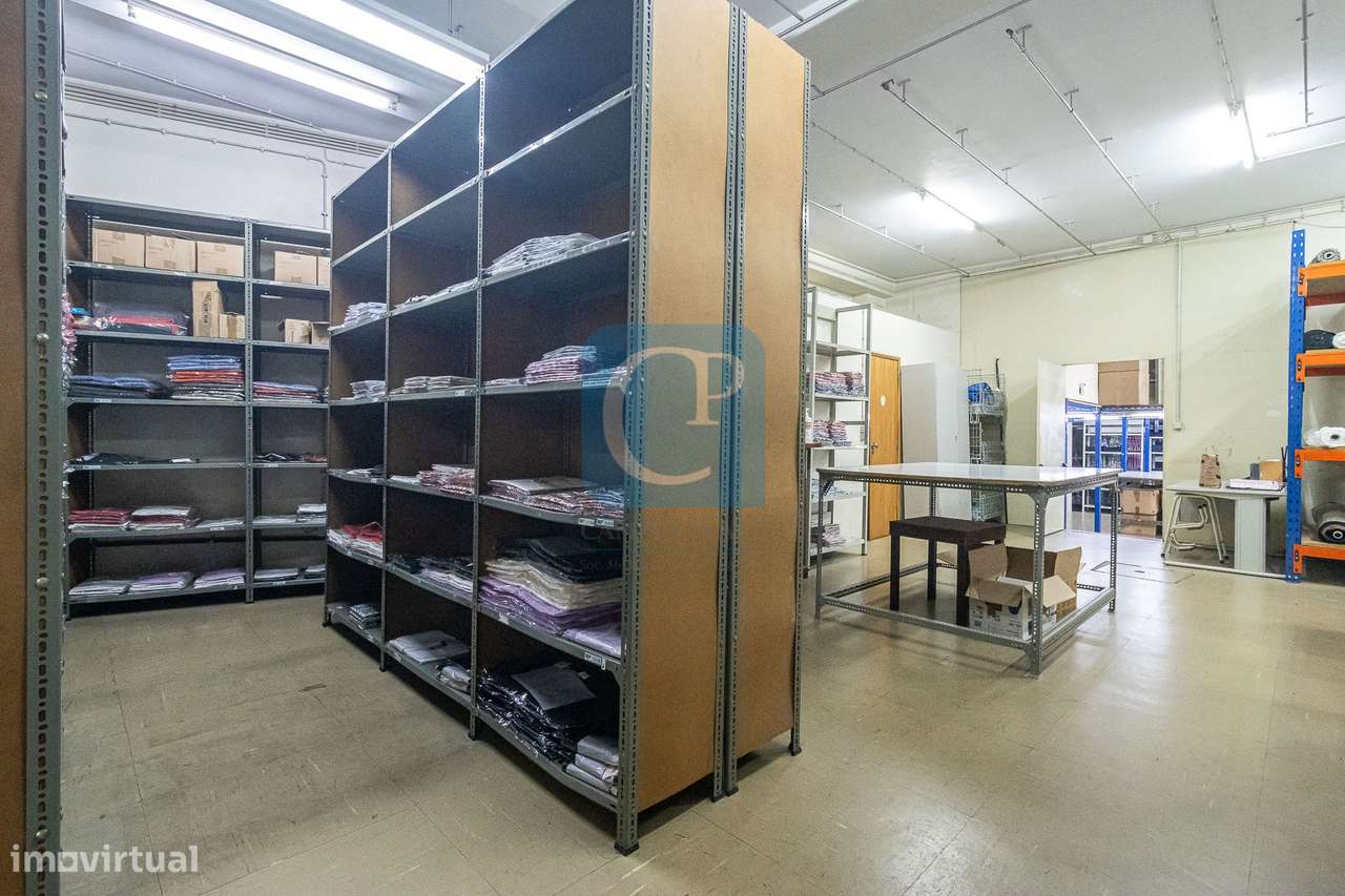 Loja para comércio no Centro do Porto - Grande imagem: 5/22