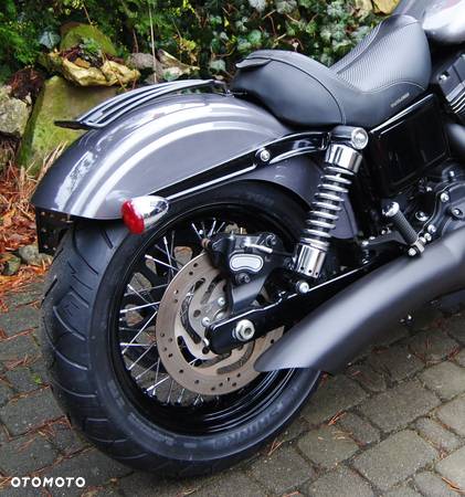 Harley-Davidson Dyna Street Bob - 10