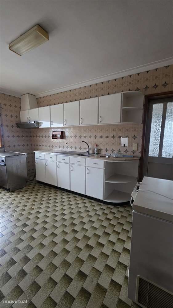 Moradia T3, de 4 frentes, em Arcozelo - Oportunidade Única!-21