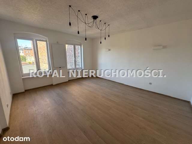 Przy parku Róż, możliwość kupna z garażem!!-1