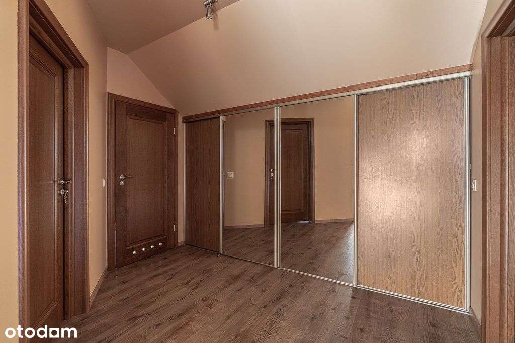 250 m2 / garaż na 2 auta / dla rodziny-13