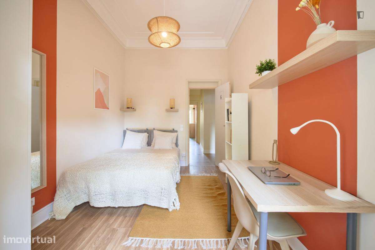 Quarto - localizado em Marquês de Pombal Lisbon - Grande imagem: 5/48