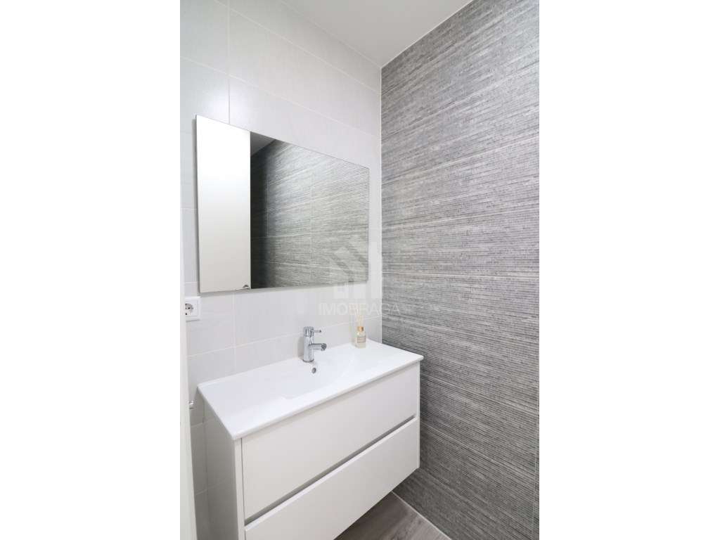 Venda Moradia Banda T3, em Esporões, Braga-22