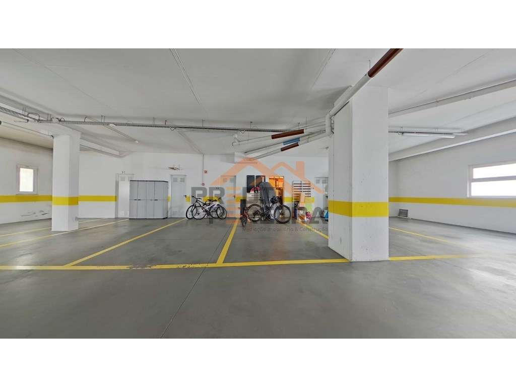 Situado na Urb. Jardim da Amoreira, Exclusivo T2 com vista desafoga...-23