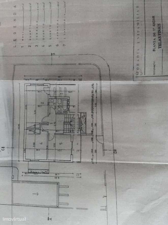 Moradia T3 | 212m2 | c/Jardim e Garagem | Odivelas-34