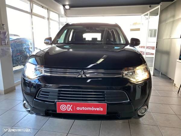 Mitsubishi Outlander 2.0 MIVEC Instyle Navi+ - 6