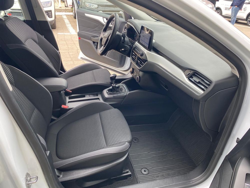 Ford Focus - foto 11