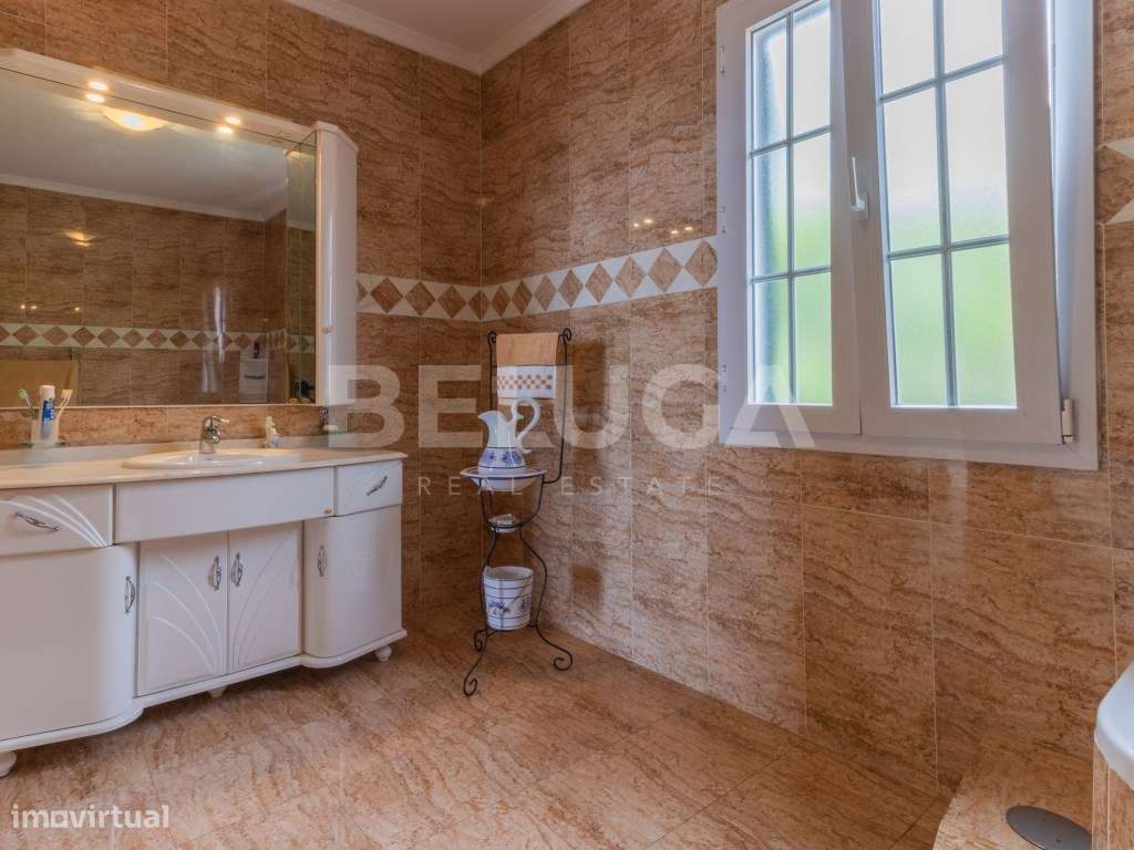 MORADIA T4 COM QUINTAL || URBANIZAÇÃO 'QUINTA DO FAIAL' (FUNCHAL)-40