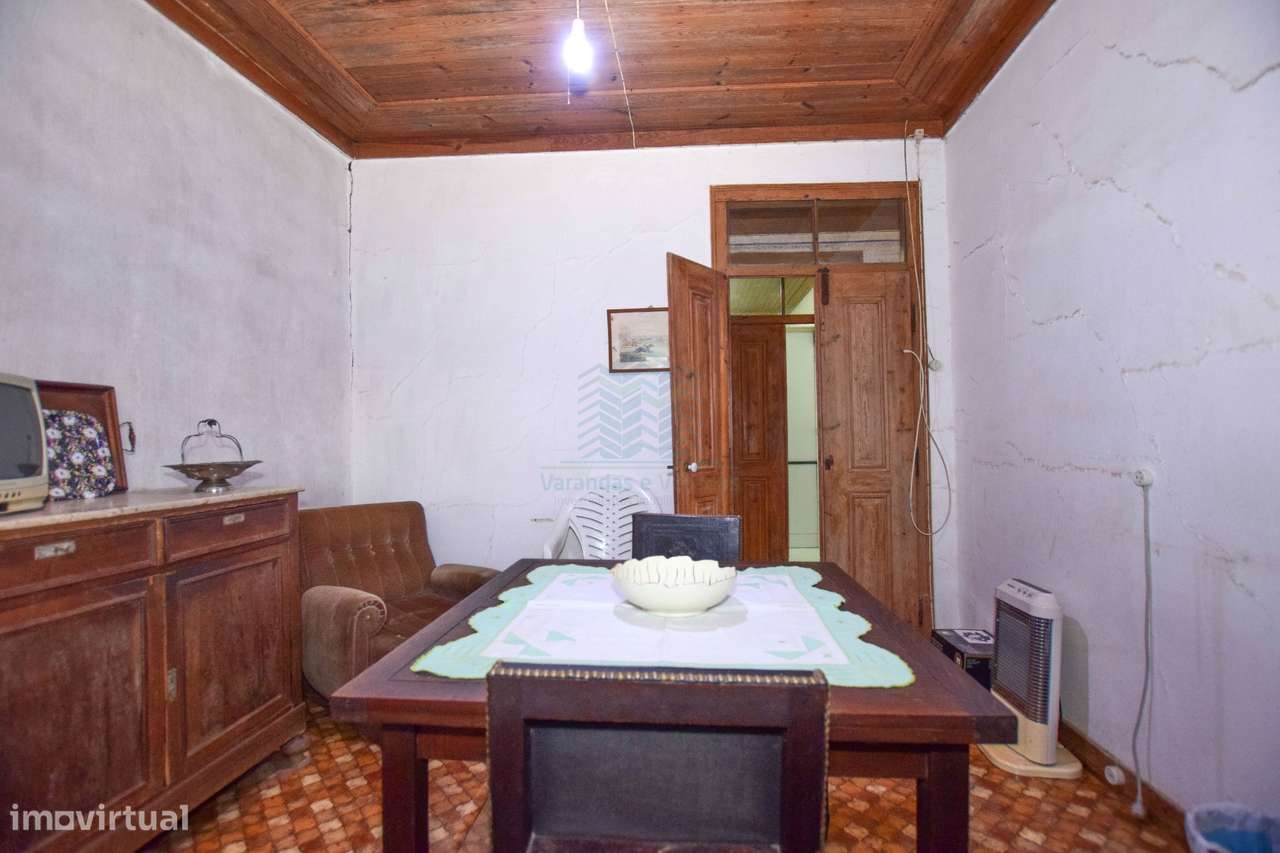 Moradia T7 com Garagem e Armazém - Alcorochel - Torres Novas-28