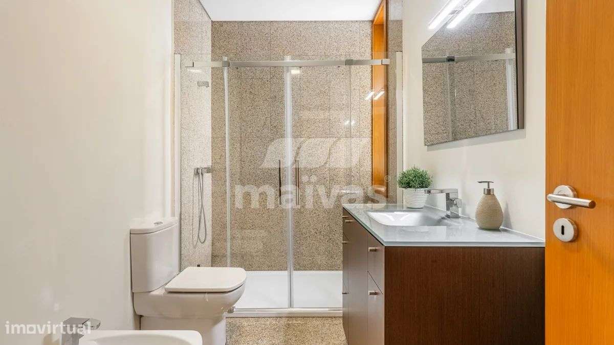 Moradia Gaveto T4-21