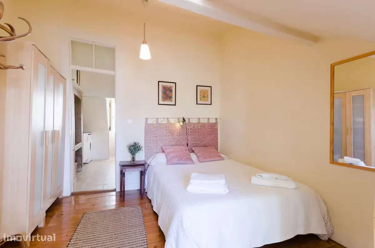 Apartamento T2 à venda na Rua da Mouraria-20