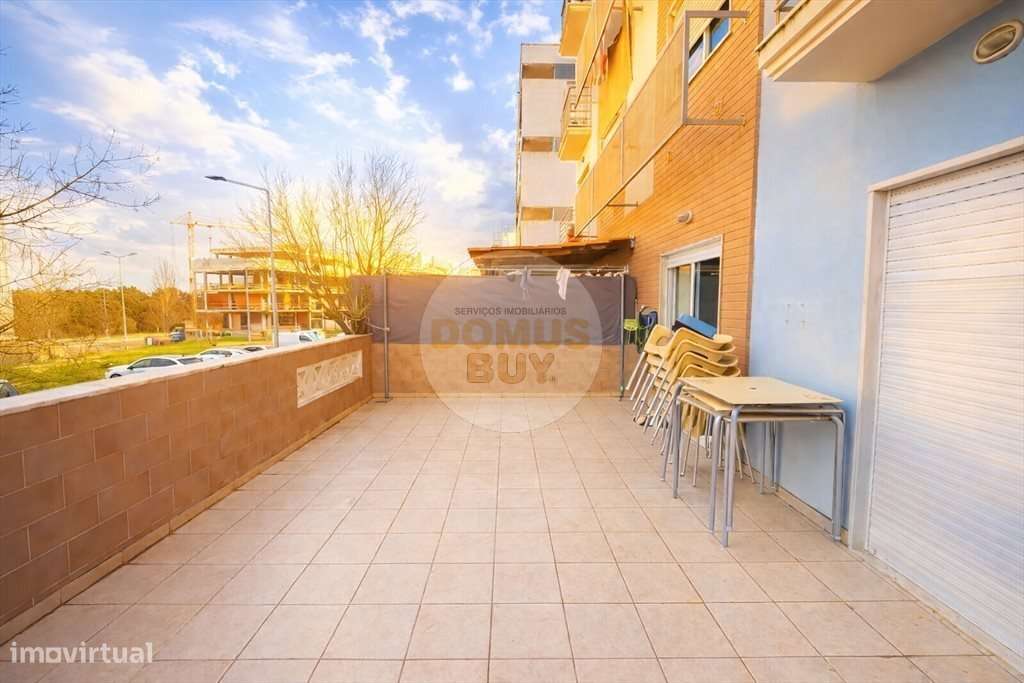 T2 COM TERRAÇO E ARRECADAÇÃO  - ALDEIA DE PAIO PIRES, SEIXAL - Grande imagem: 2/13