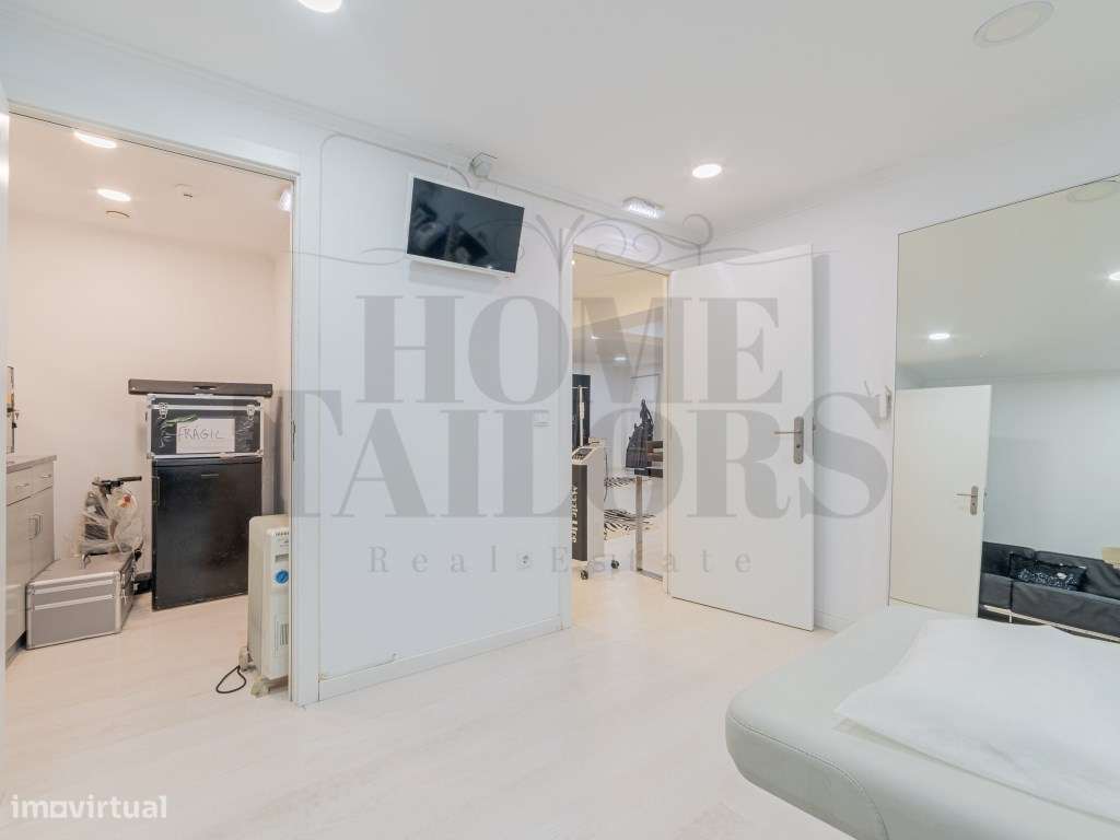 Trespasse de Clínica de Beleza - Localização Premium em Almada-14