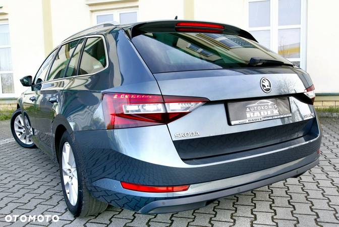 Skoda Superb 2.0 TDI Style DSG - 33