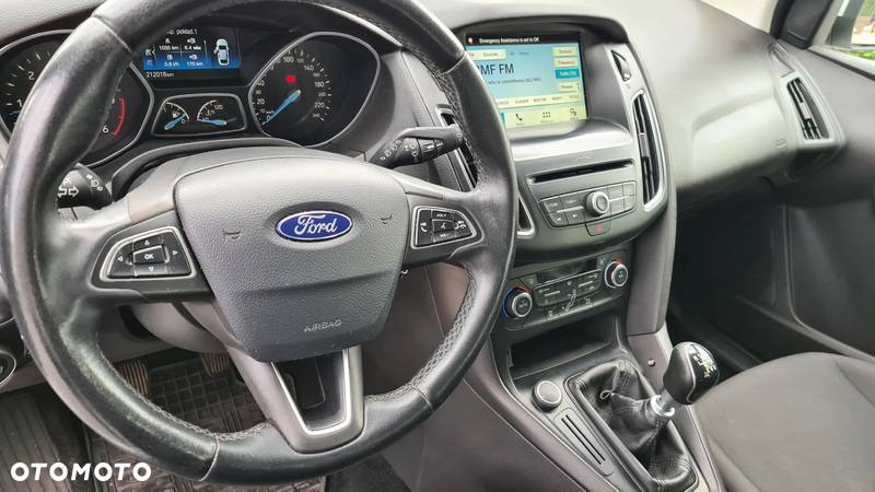 Ford Focus 1.5 TDCi SYNC Edition - 10