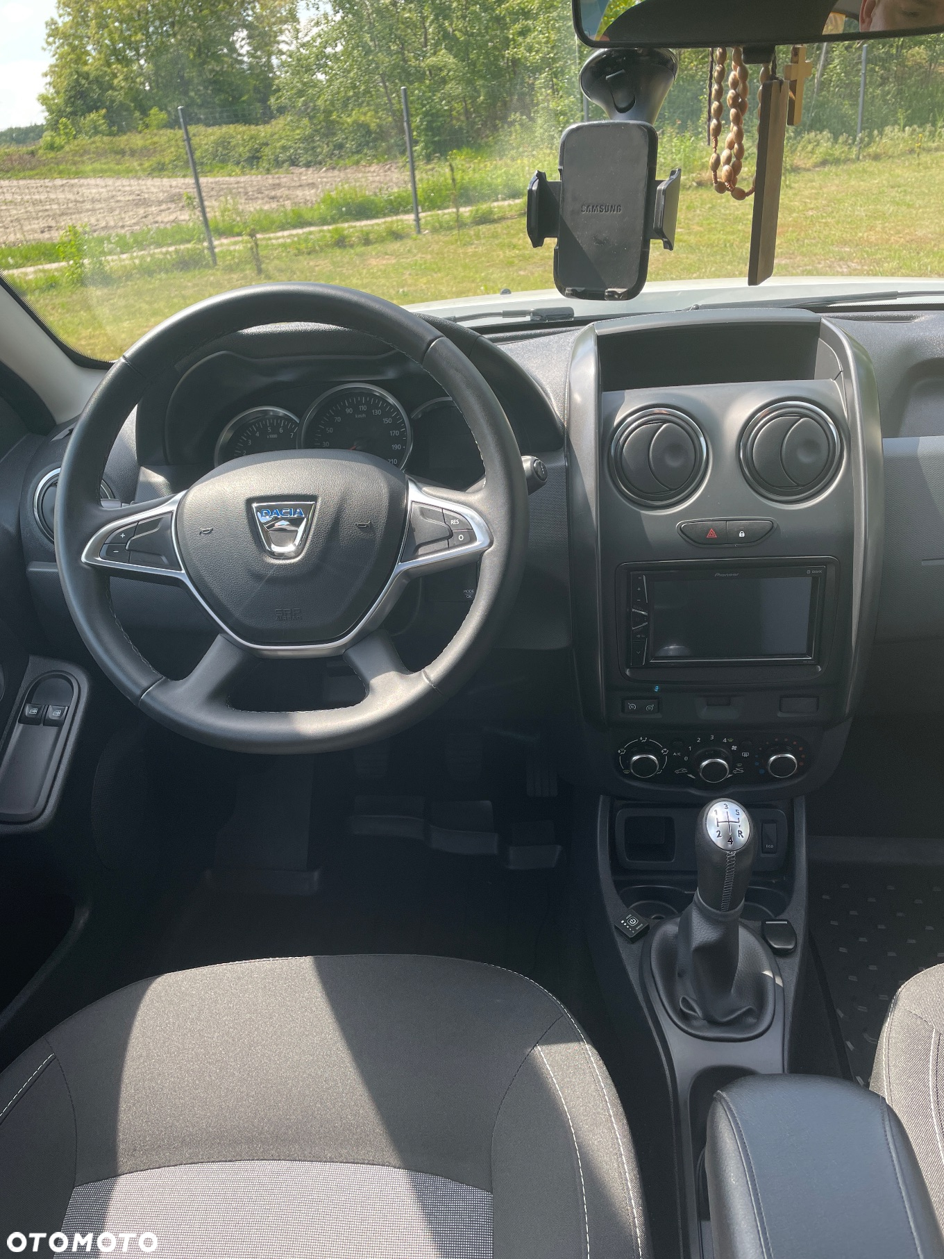 Dacia Duster 1.6 SCe Laureate S&S - 12