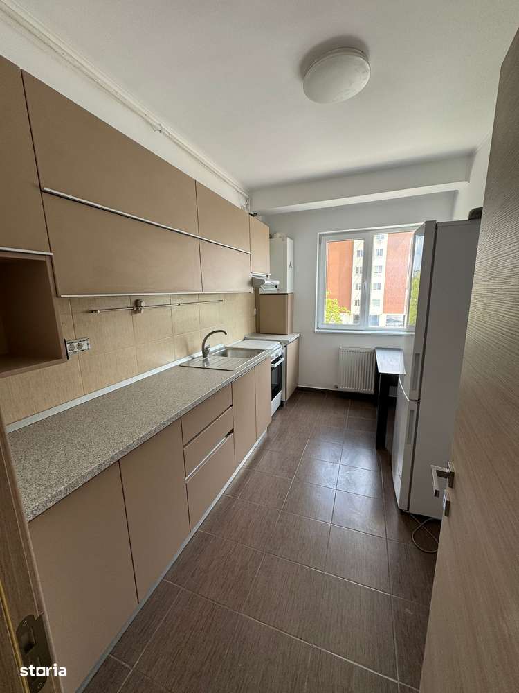 Apartament 2 camere, gata, 2 loc.parc.subt., Aparatorii Patriei - Imagine principală: 4/6