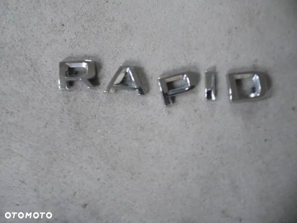 znaczek emblemat napis na maskę SKODA RAPID - 4