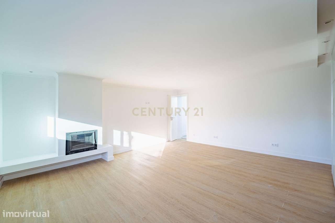 Moradia T6 com Piscina - Charneca de Caparica-41