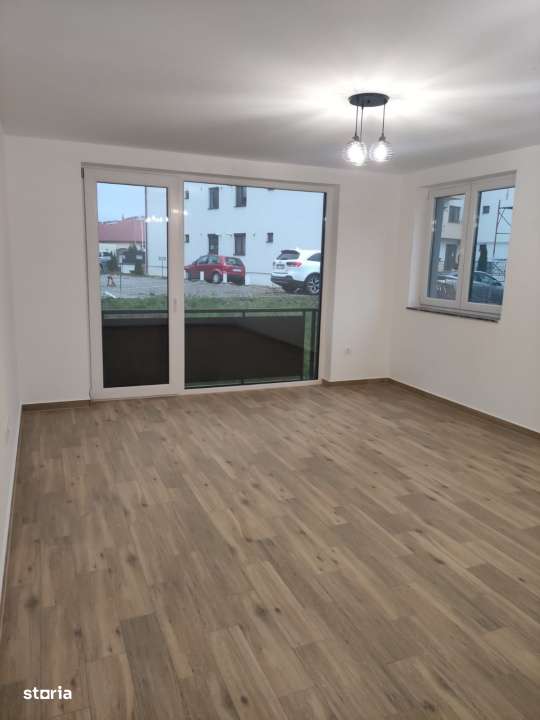 Apartament Tip Studio | Zona Tractorul | Parcare Inclusa-0