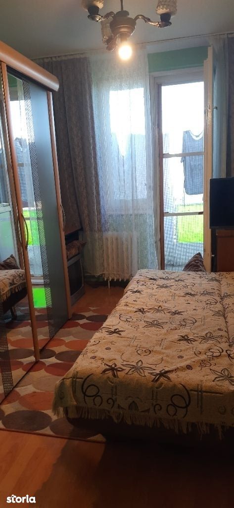 Apartament de vanzare 3 camere 2 balcoane zona Dacia