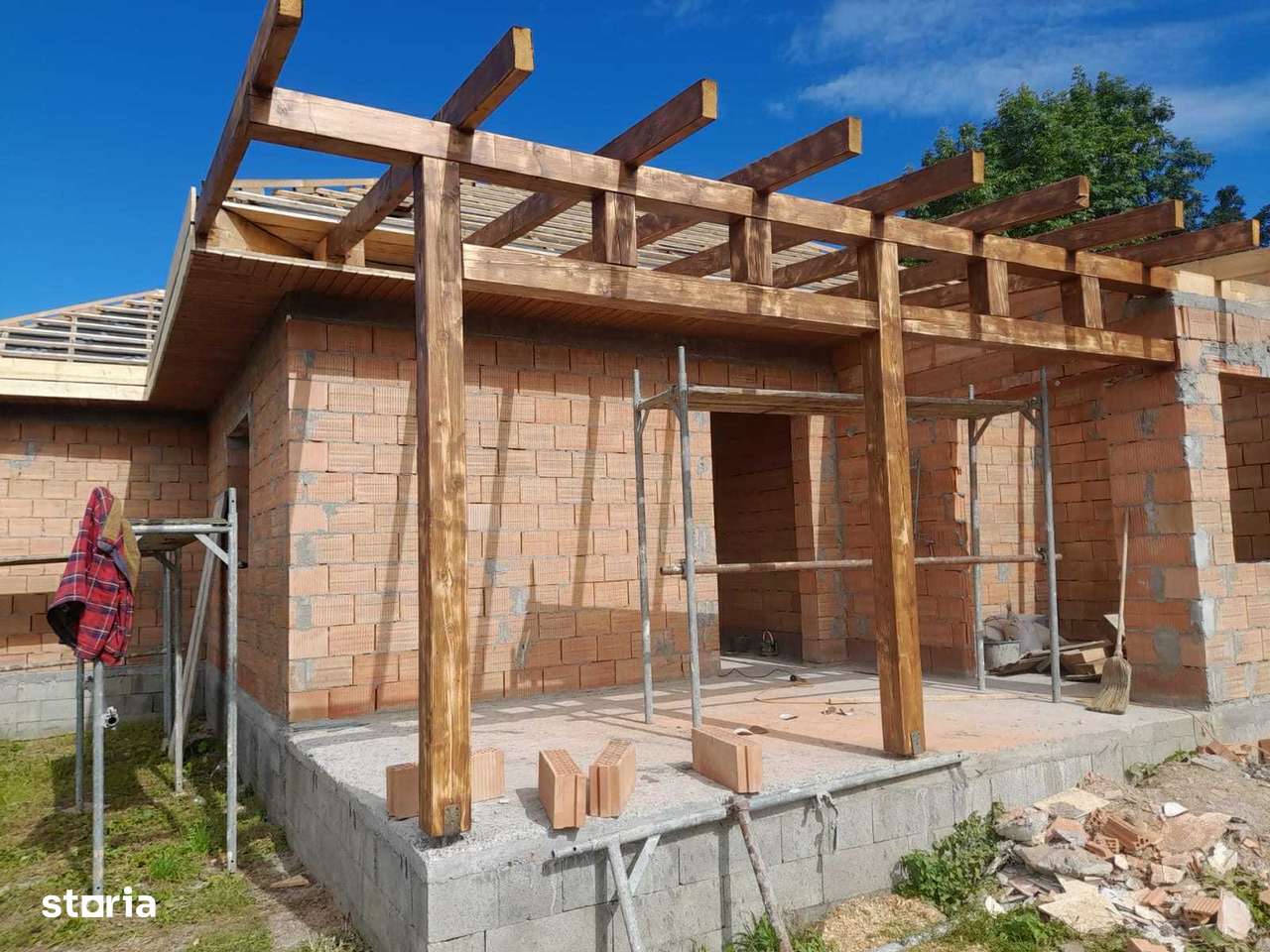 Casanoua pe un nivel de vanzare sat Gruisor com Acatari, Mures-6