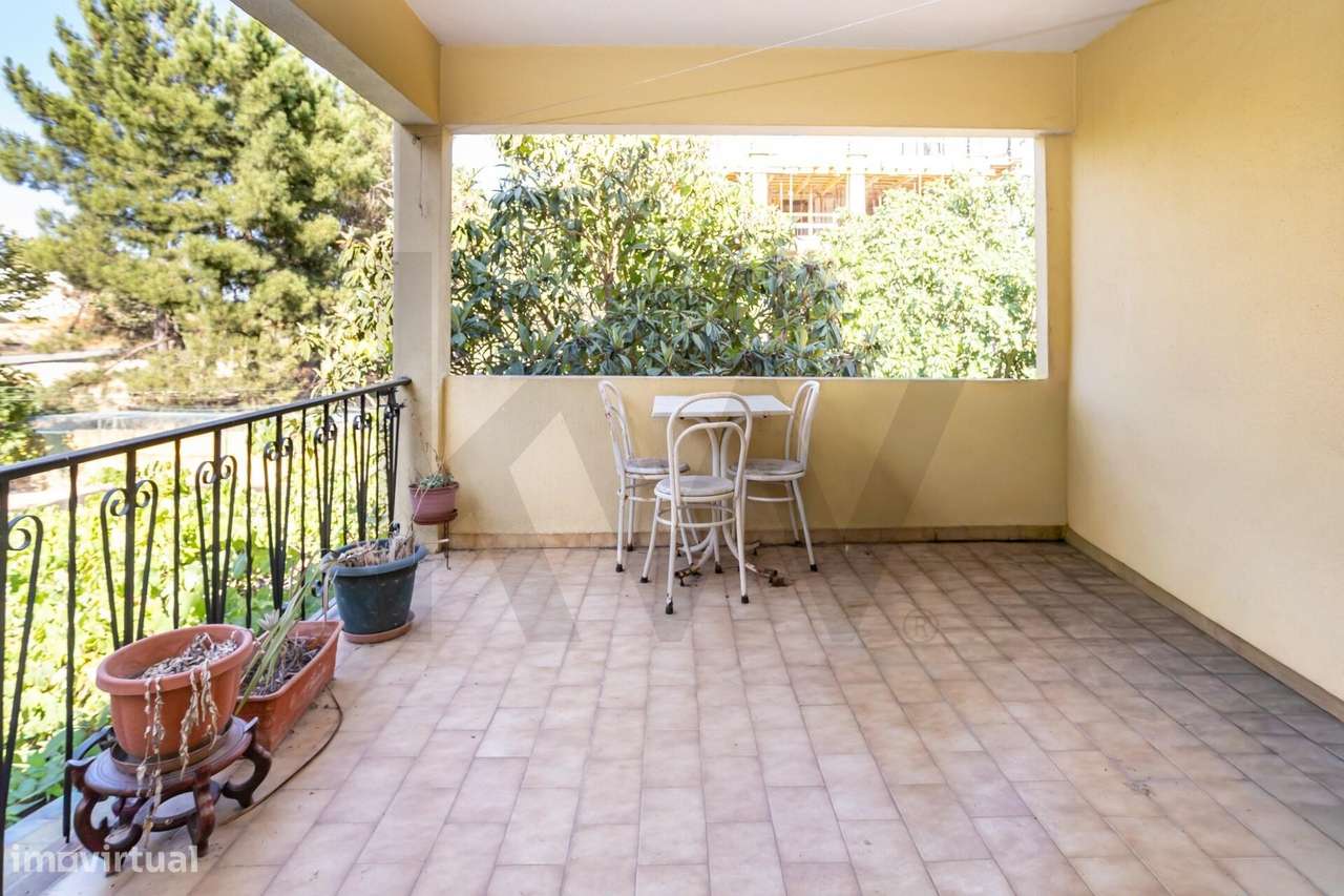 Fantástica Moradia T4 (10 Divisões) com Terreno de 869 m2 – Imenso Pot-43