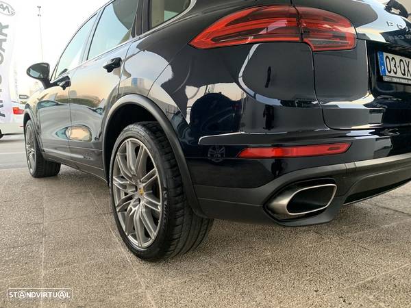 Porsche Cayenne Platinum Edition - 12