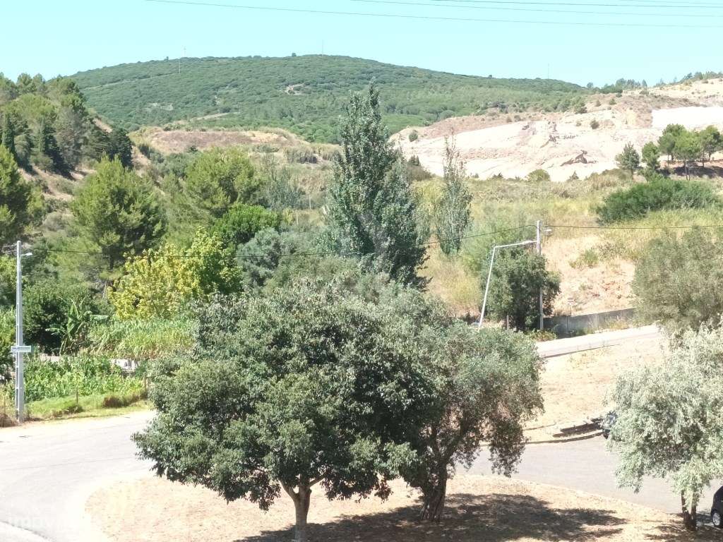 Apartamento T2 Usado com lugar de estacionamento em Vialonga-26