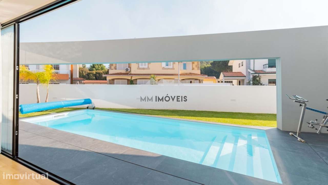 Moradia | T4 | Piscina | Maia-24