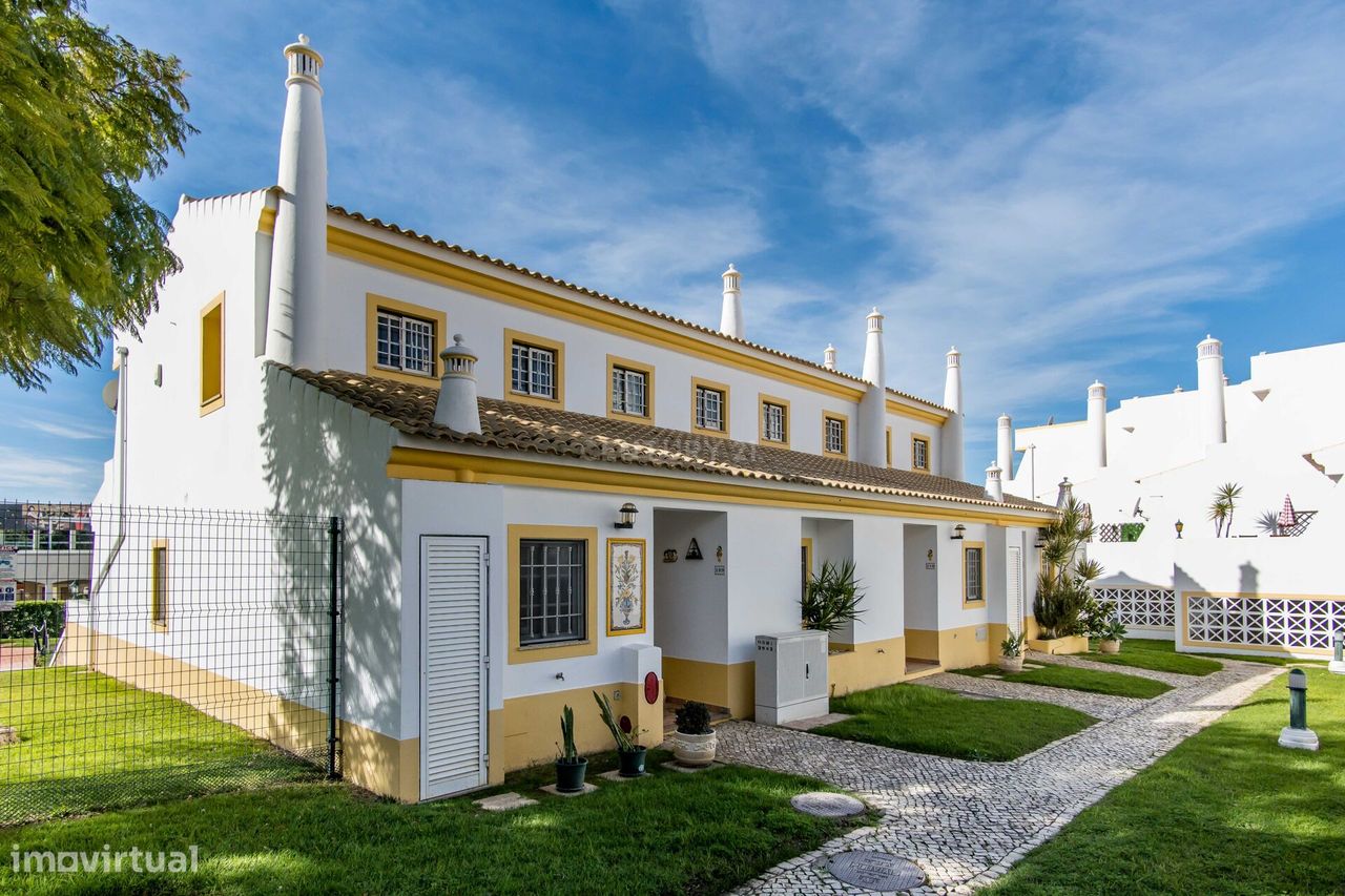 Moradia T2 Geminada em Sesmarias - Albufeira (Algarve)